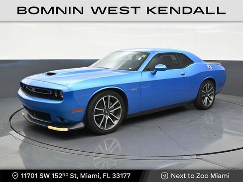 Used 2023 Dodge Challenger R/T w/ Plus Package image 1