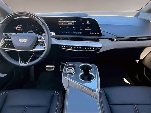 Certified 2025 Cadillac Optiq Luxury 1 image 15