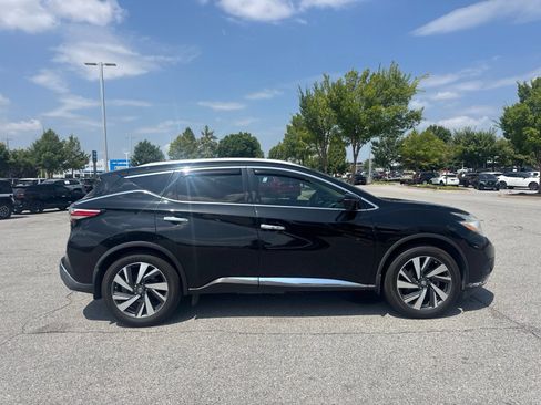 Used 2017 Nissan Murano Platinum w/ Platinum Technology Package FWD image 4