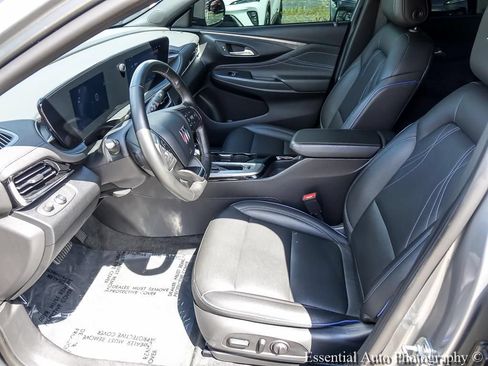 Used 2025 Buick Envista Sport Touring w/ Convenience I Package FWD image 11
