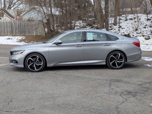 Used 2019 Honda Accord Sport image 4