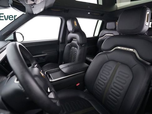 Used 2024 Rivian R1S Adventure image 4