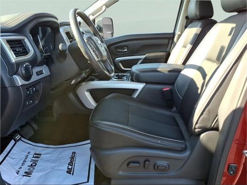 Used 2018 Nissan Titan PRO-4X image 22