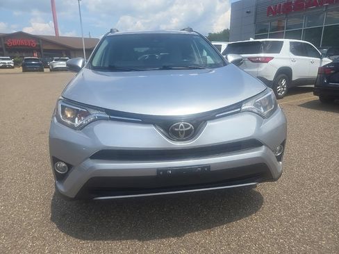 Used 2018 Toyota RAV4 XLE w/ Plus Extra Value Package AWD/4WD image 2