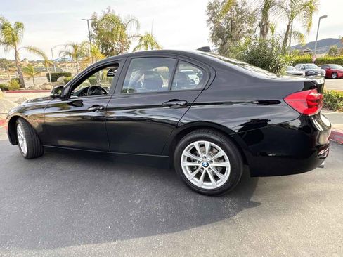 Used 2018 BMW 320i Sedan image 16