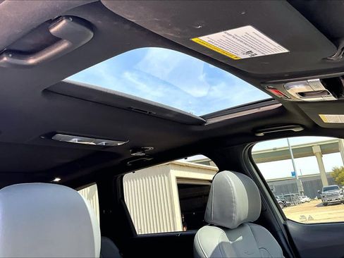 Used 2023 Kia Telluride SX X-Line image 14