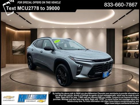 Used 2024 Chevrolet Trax ACTIV w/ Sunroof Package FWD image 1