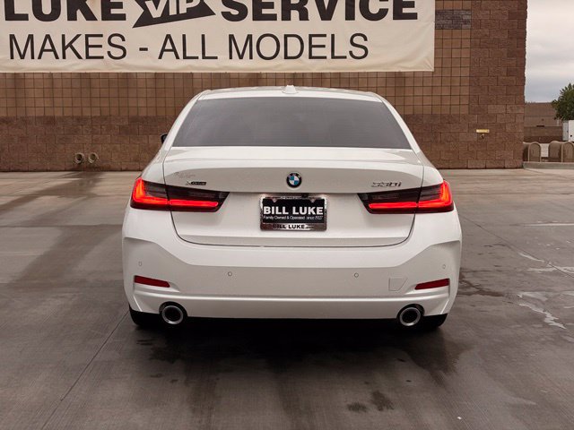 Used 2026 BMW 330i xDrive Sedan AWD/4WD image 37