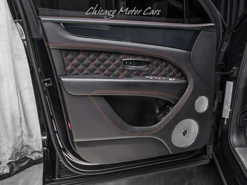 Used 2021 Bentley Bentayga AWD/4WD image 39
