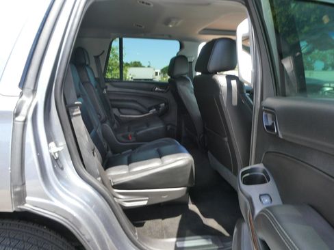 Used 2018 Chevrolet Tahoe LT w/ Luxury Package RWD image 29