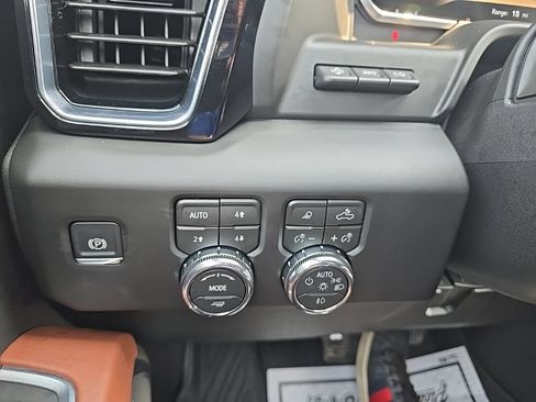 Used 2026 GMC Sierra 2500 Denali Ultimate AWD/4WD image 19