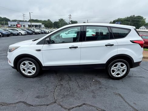 Used 2019 Ford Escape S FWD image 3