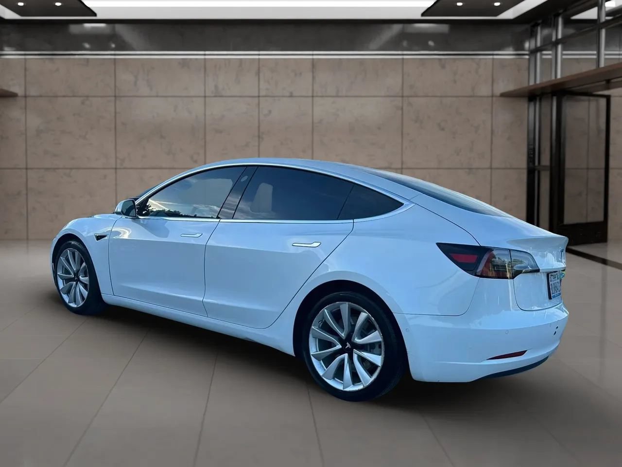 Used 2018 Tesla Model 3 Long Range AWD/4WD image 3
