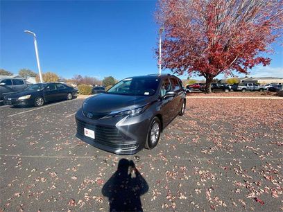 Certified 2025 Toyota Sienna LE