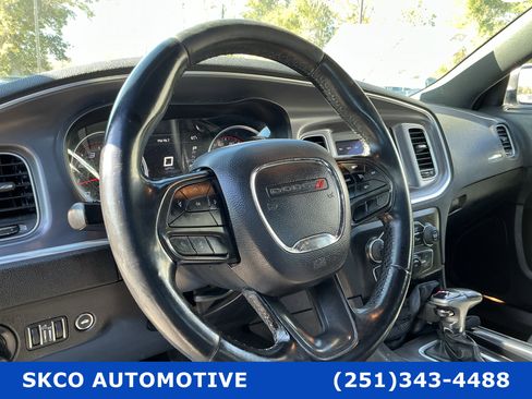 Used 2020 Dodge Charger SXT image 19