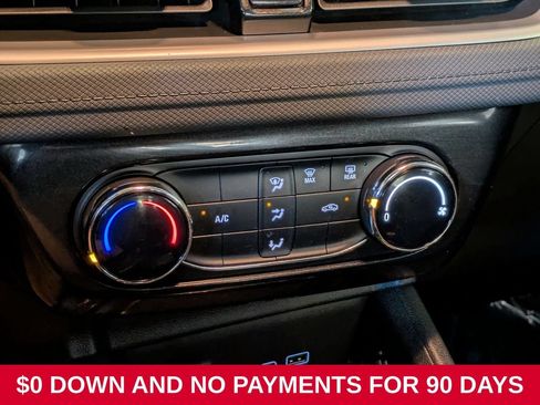 Used 2025 Chevrolet TrailBlazer LT AWD/4WD image 16