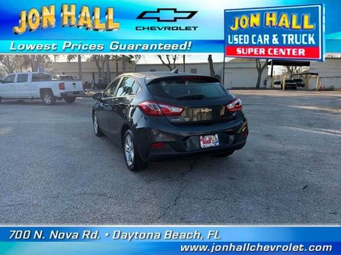 Used 2018 Chevrolet Cruze LT image 7