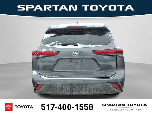 Used 2023 Toyota Highlander XLE image 8