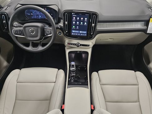 New 2026 Volvo XC40 B4 Plus w/ Climate Package FWD image 15