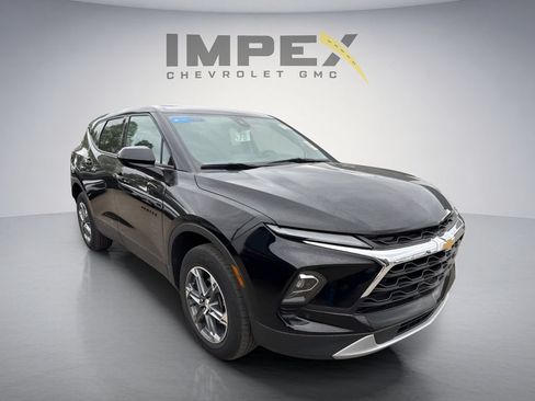 Used 2023 Chevrolet Blazer LT w/ LPO, Floor Liner Package FWD image 5