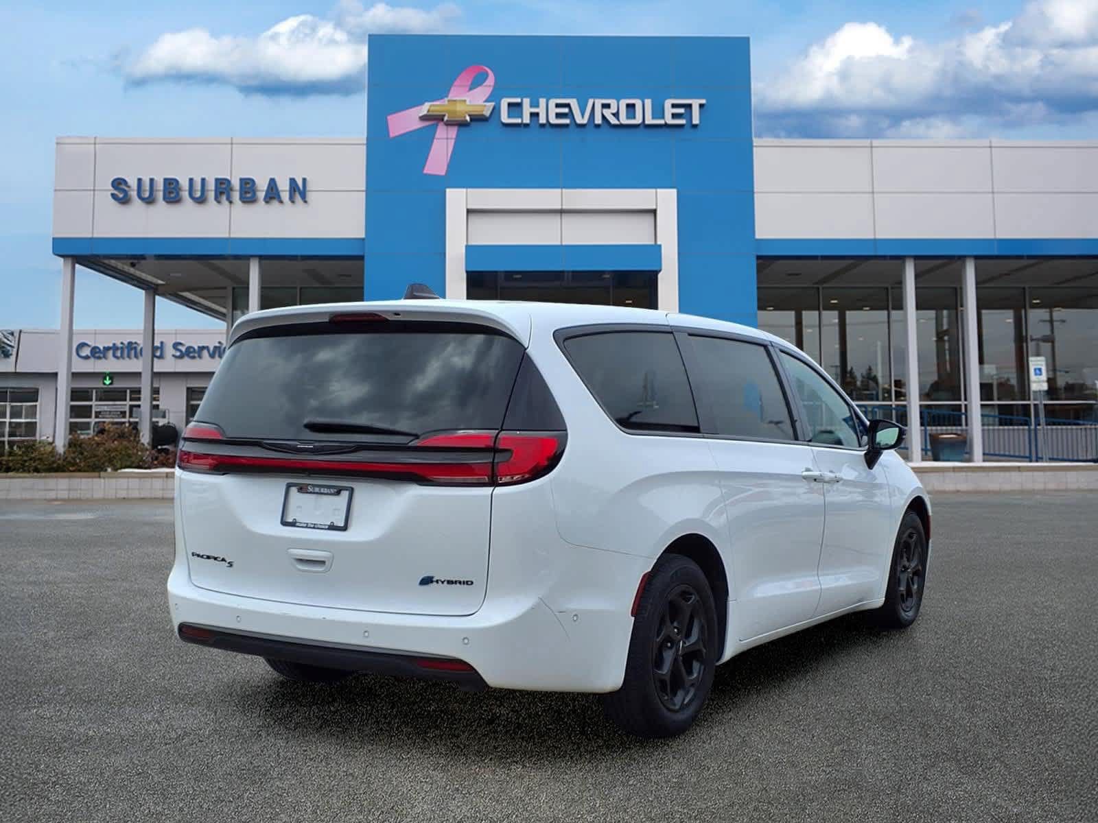 Used 2024 Chrysler Pacifica Limited FWD image 5
