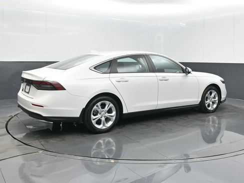 Certified 2024 Honda Accord LX image 22