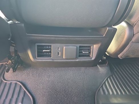 Used 2023 Chevrolet Silverado 1500 LT image 16