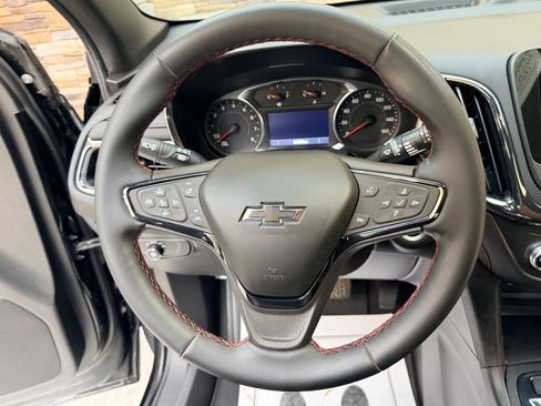 Used 2024 Chevrolet Equinox RS AWD/4WD image 17