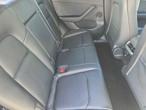 Used 2022 Tesla Model Y Performance image 15