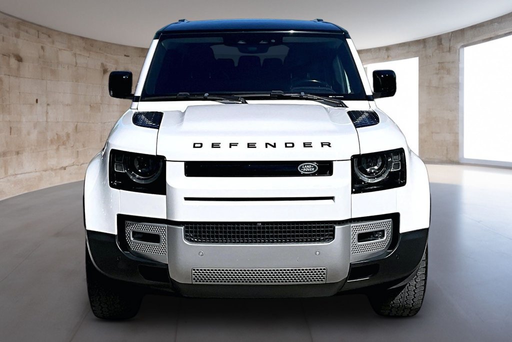 Used 2021 Land Rover Defender 110 S AWD/4WD image 4