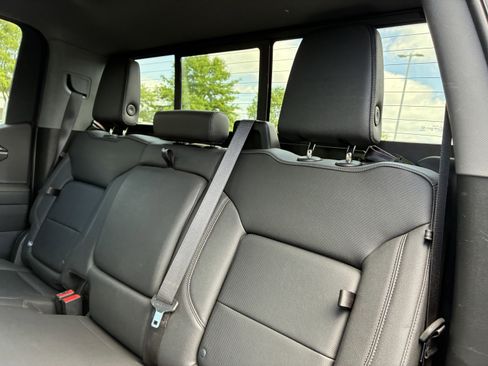 Used 2023 Chevrolet Silverado 1500 LTZ w/ LTZ Premium Package AWD/4WD image 14