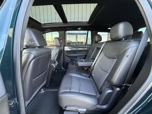 Used 2024 Cadillac XT6 Sport w/ Technology Package AWD/4WD image 42