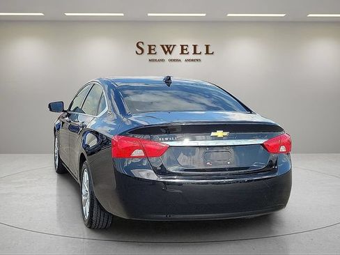 Used 2018 Chevrolet Impala LT w/ LT Convenience Package FWD image 3