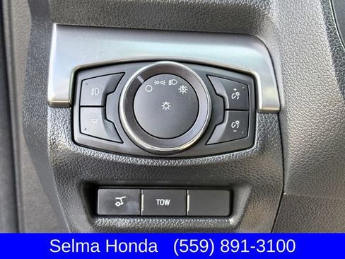 Used 2018 Ford Explorer XLT w/ Equipment Group 202A FWD image 25