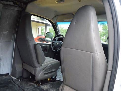 Used 2021 Chevrolet Express 2500 Regular Van 3D w/ Driver Convenience Package image 24
