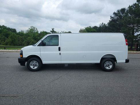 New 2026 GMC Savana 3500 Extended w/ Driver Convenience Package RWD image 2