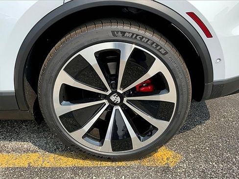 New 2025 Porsche Macan 4S Electric image 16