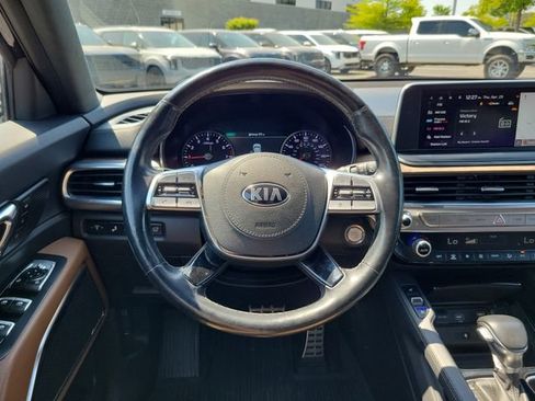Certified 2020 Kia Telluride SX w/ SX Prestige Package AWD/4WD image 11