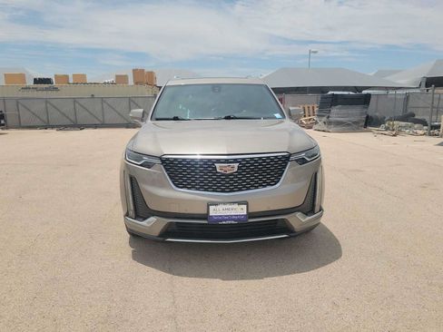 Used 2023 Cadillac XT6 Luxury FWD image 3