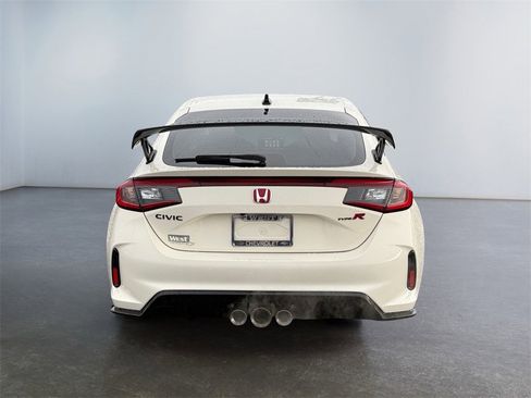Used 2025 Honda Civic Type R image 4
