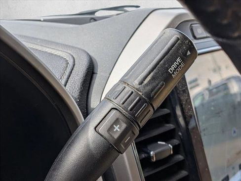 Used 2022 Ford F250 Lariat w/ Lariat Ultimate Package image 11