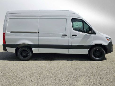 New 2026 Mercedes-Benz Sprinter 2500 image 2