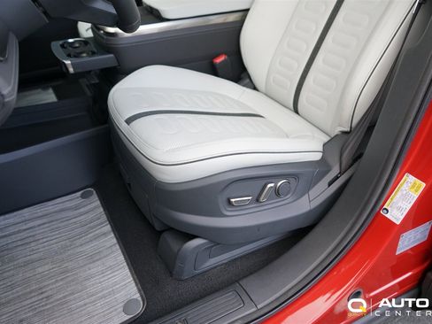 Used 2023 Rivian R1S Launch Edition image 16