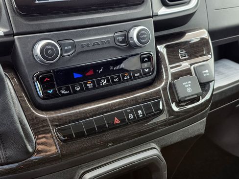Used 2023 RAM ProMaster 3500 w/ Premium Appearance Group FWD image 48