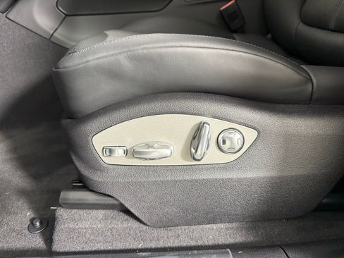 New 2025 Porsche Macan S image 28