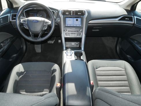 Used 2019 Ford Fusion SE FWD image 10