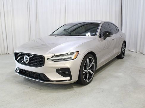 Used 2024 Volvo S60 B5 Plus w/ Climate Package AWD/4WD image 35