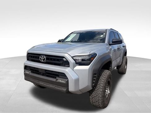 Used 2025 Toyota 4Runner SR5 AWD/4WD image 2