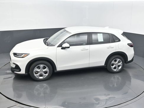 Certified 2024 Honda HR-V LX image 12