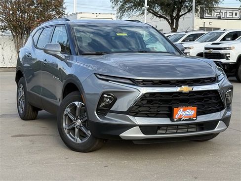 New 2026 Chevrolet Blazer LT image 2